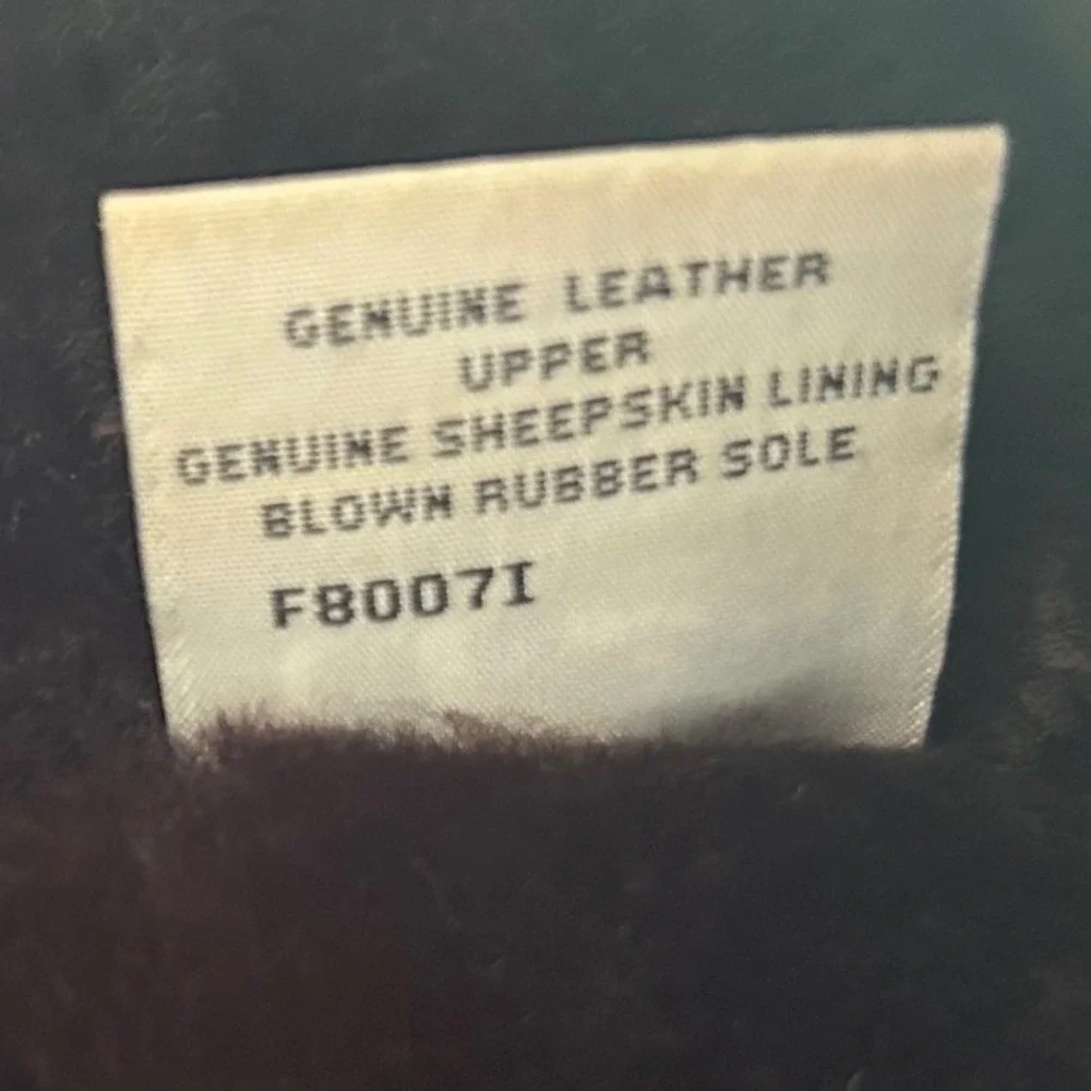 UGG Classic Short Boots W8 Brown Suede Sheepskin Lined Mid Calf Coz Warm Fall‎